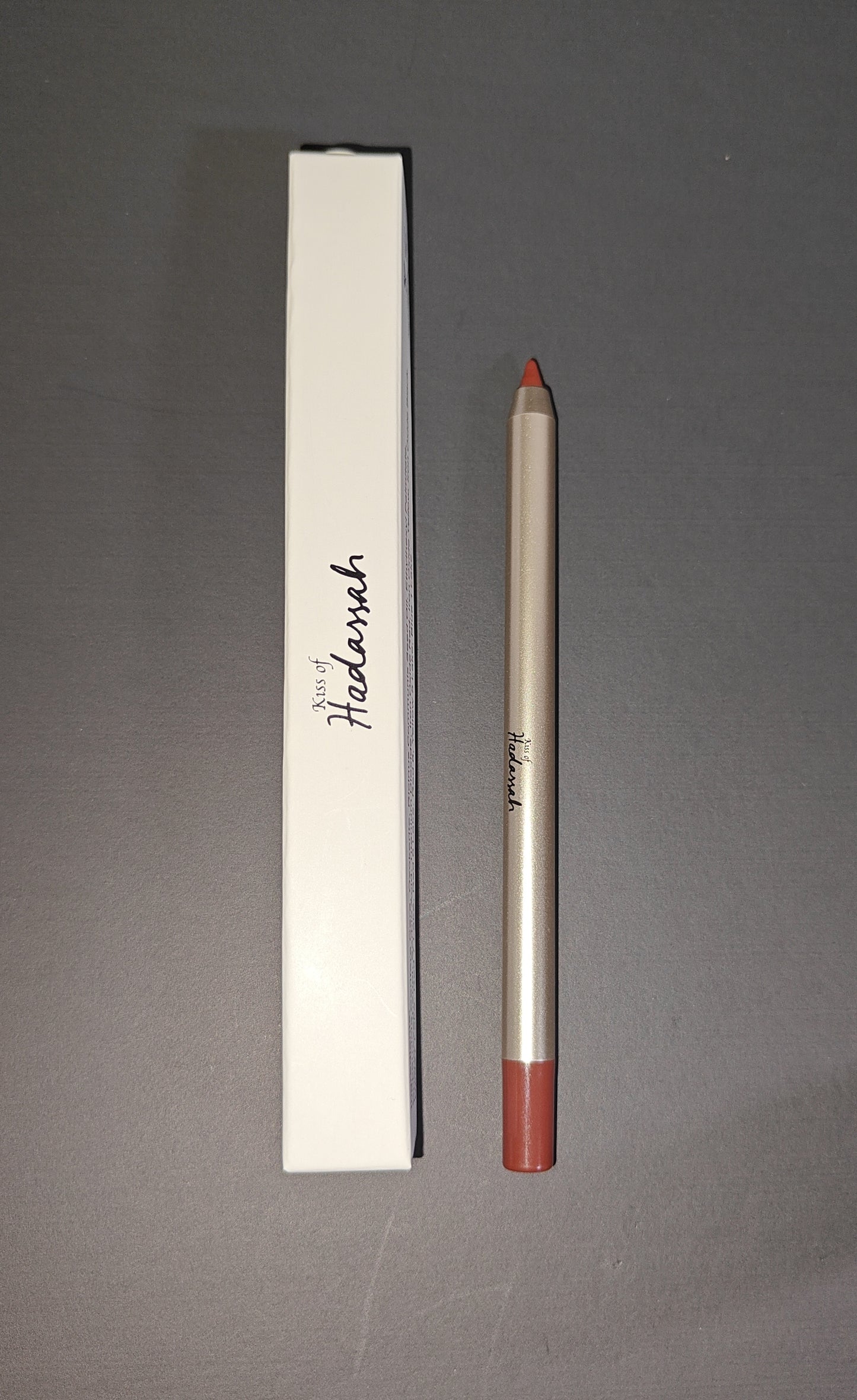 plumping lip liner- Mocha